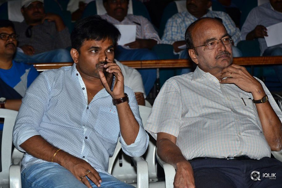 Next-Nuvve-Movie-Pressmeet